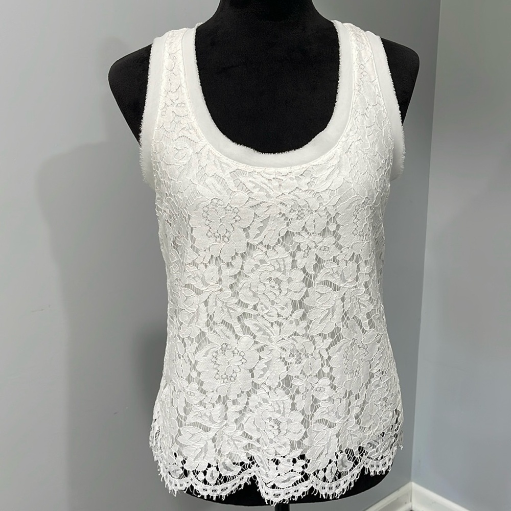 Banana Republic lace sleeveless top size small white